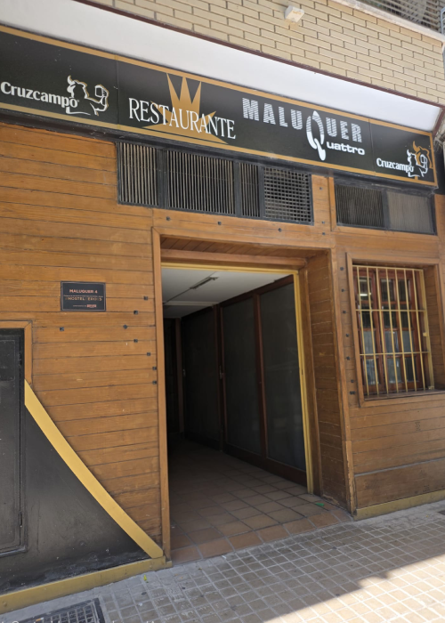 Restaurante Maluquer Quattro fachada exterior y entrada del restaurante en Valencia