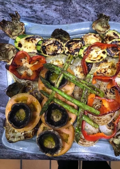 Restaurante Maluquer Quattro parrillada de verduras como guarnición en Valencia